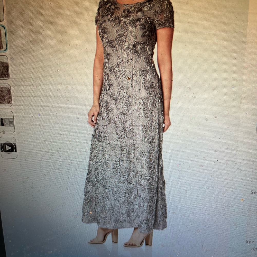 Alex Evenings brand new long dress.   Perfect for a wedding or special event.